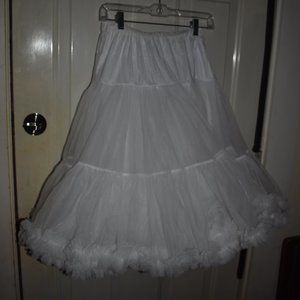 Banned Retro Petticoat White